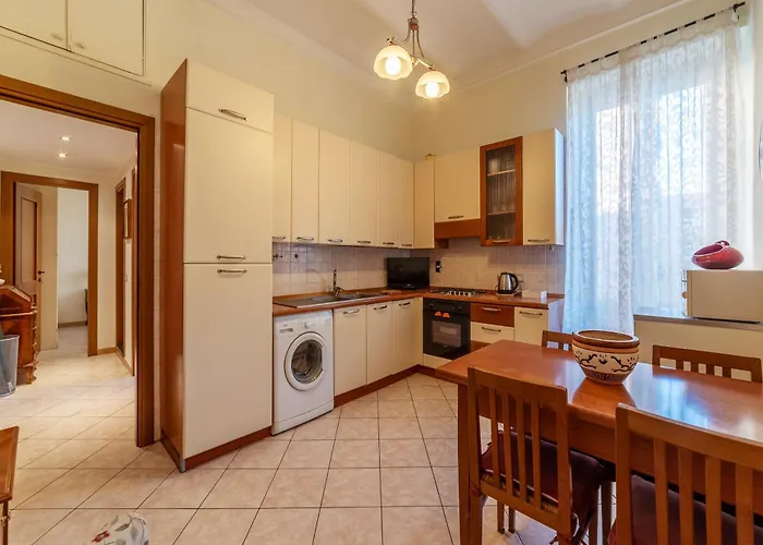 Guesthost - The Secret Garden Of Rome! X2 Apartment Rom