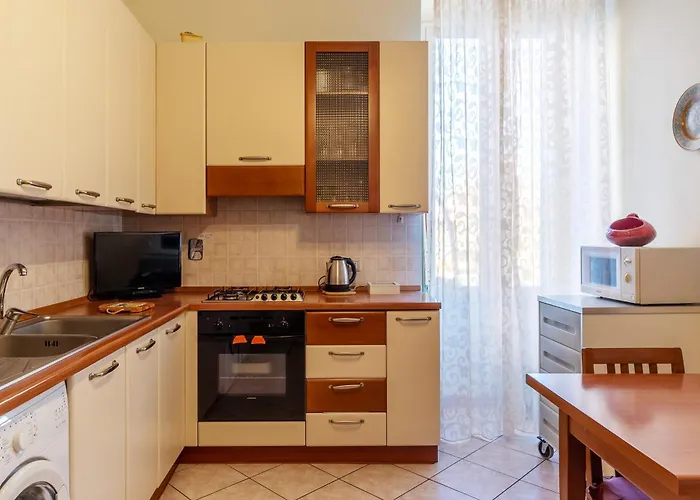 Guesthost - The Secret Garden Of Rome! X2 Apartment *