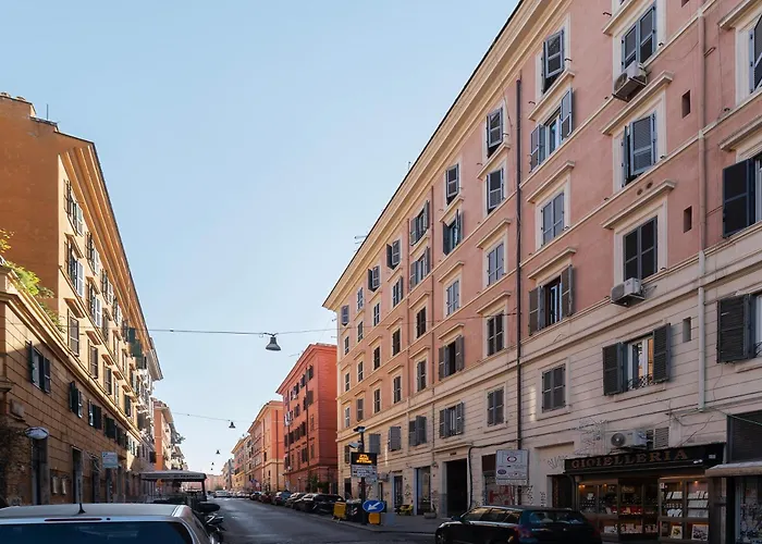 Guesthost - The Secret Garden Of Rome! X2 Apartment